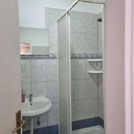 Apartament Alen Dinjiška