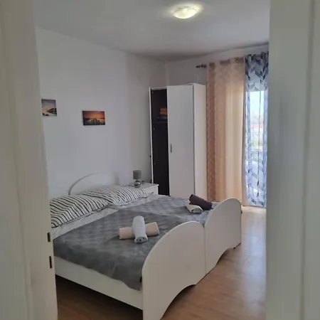Apartament Alen Dinjiška
