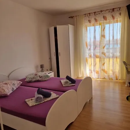 Alen Apartment Dinjiska