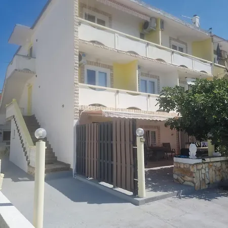 Apartment Alen Dinjiska